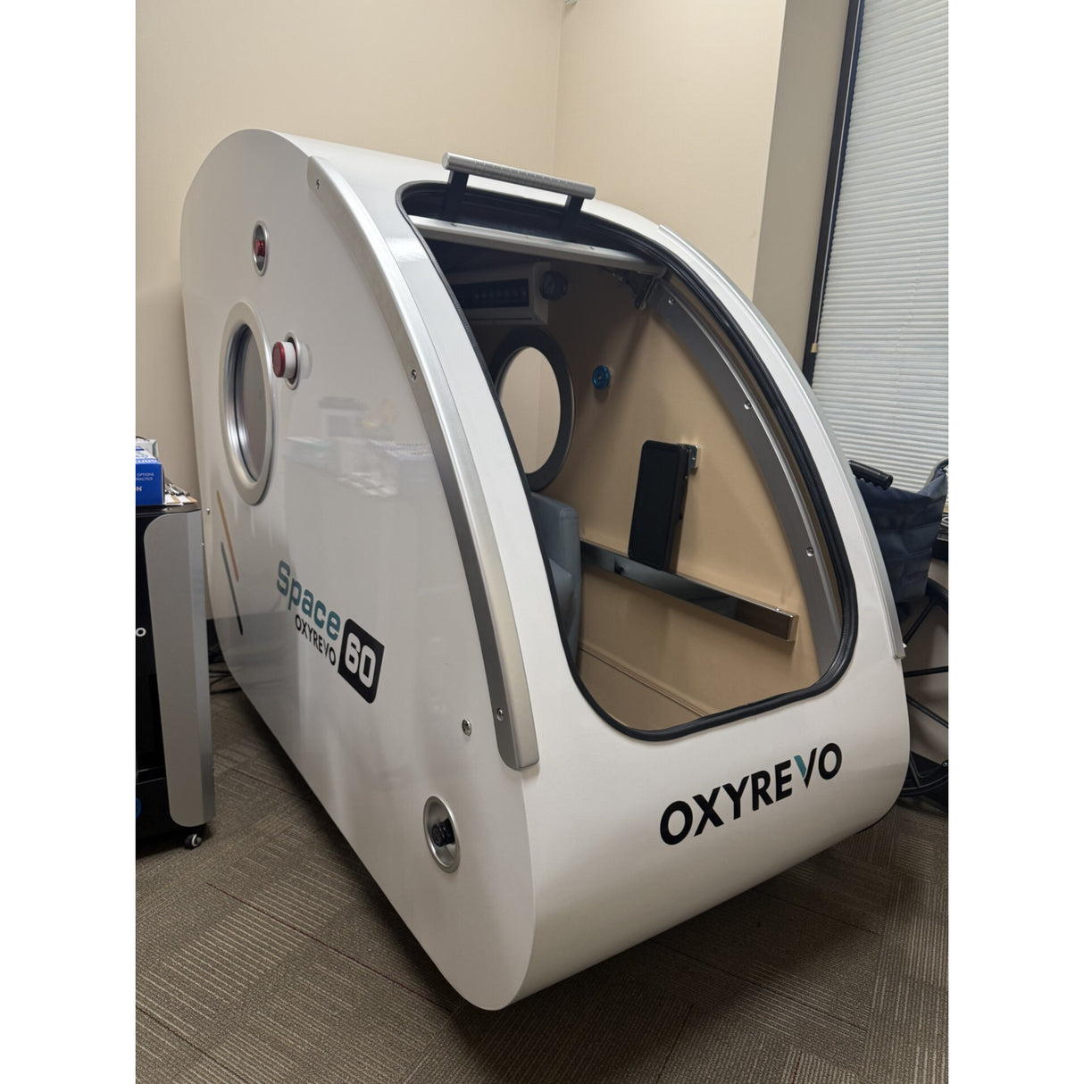 *Pre-Owned* IN STOCK OXYREVO Space60 2.0ATA Hard Sitting Hyperbaric Chamber