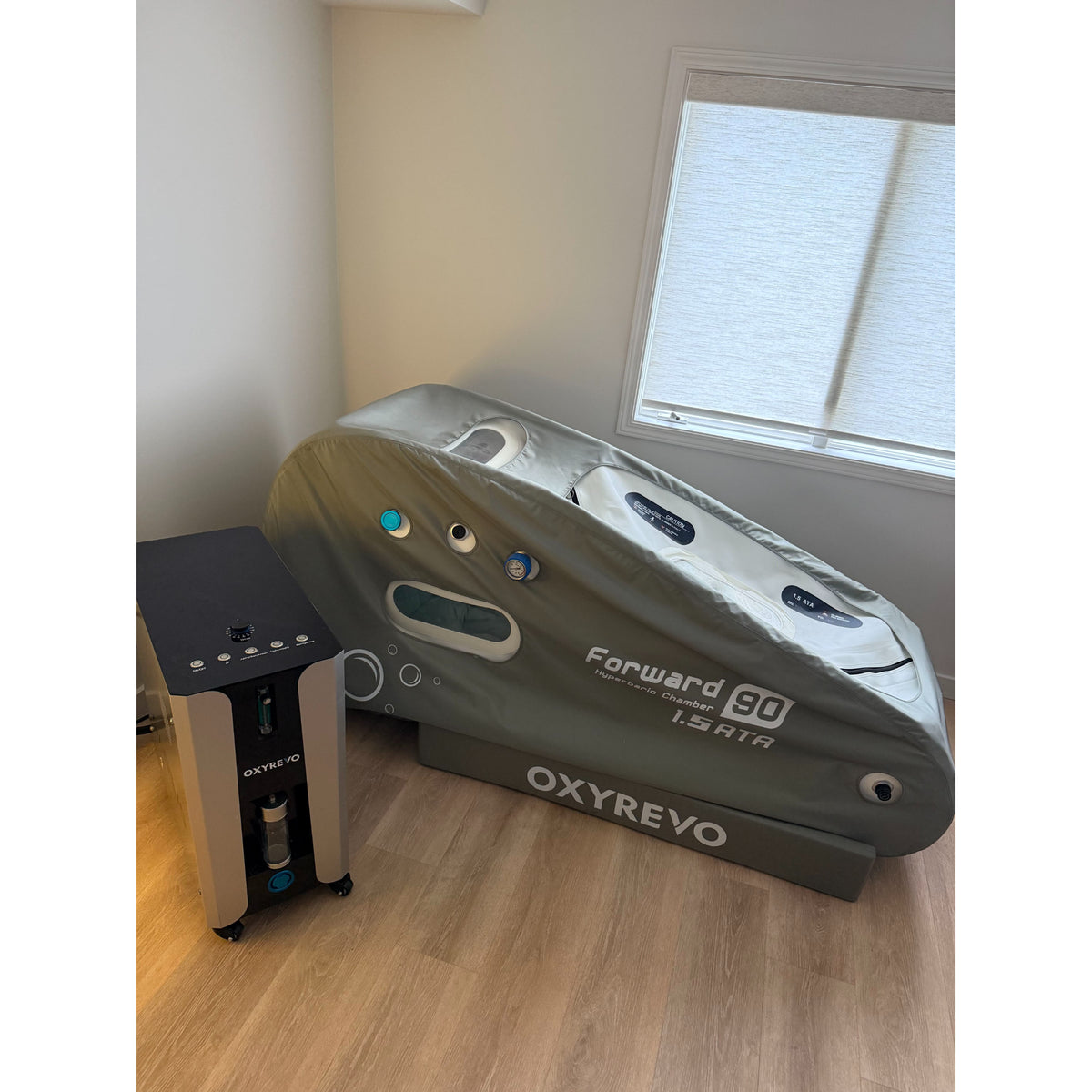 *Pre-Owned* IN STOCK OXYREVO Forward90 1.5ATA Portable Sitting Hyperbaric Chamber - Only 142 Hours