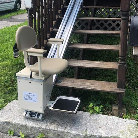 AmeriGlide Outdoor Deluxe Electric Stair Lift
