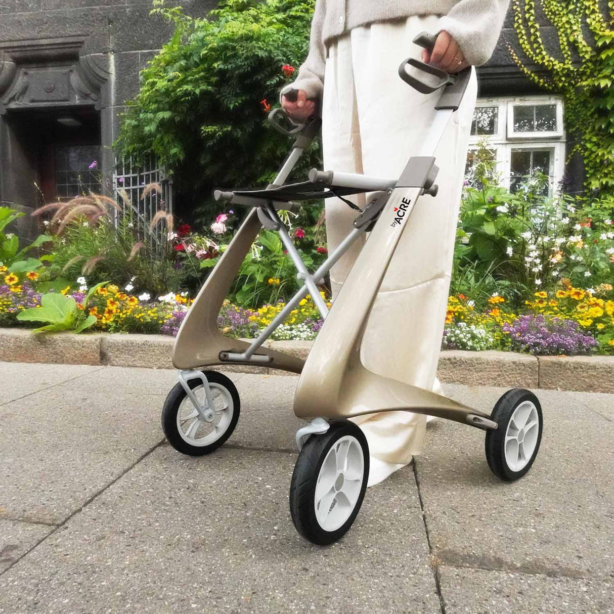 byAcre Carbon Ultralight Rollator
