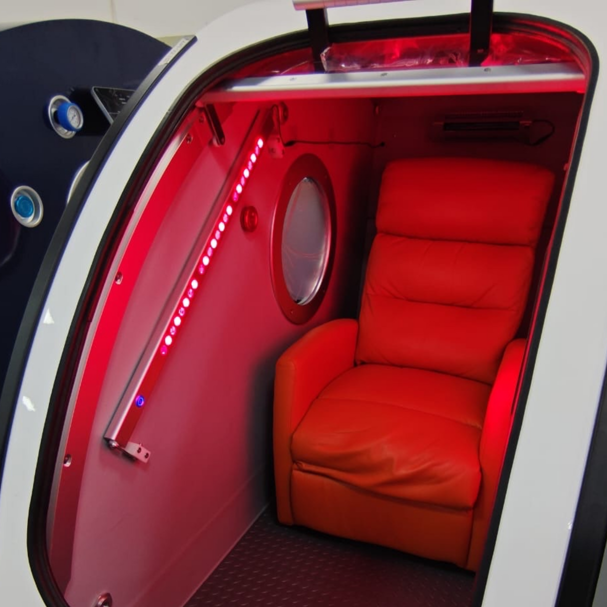 Oxyrevo Red Light for Hard Chamber