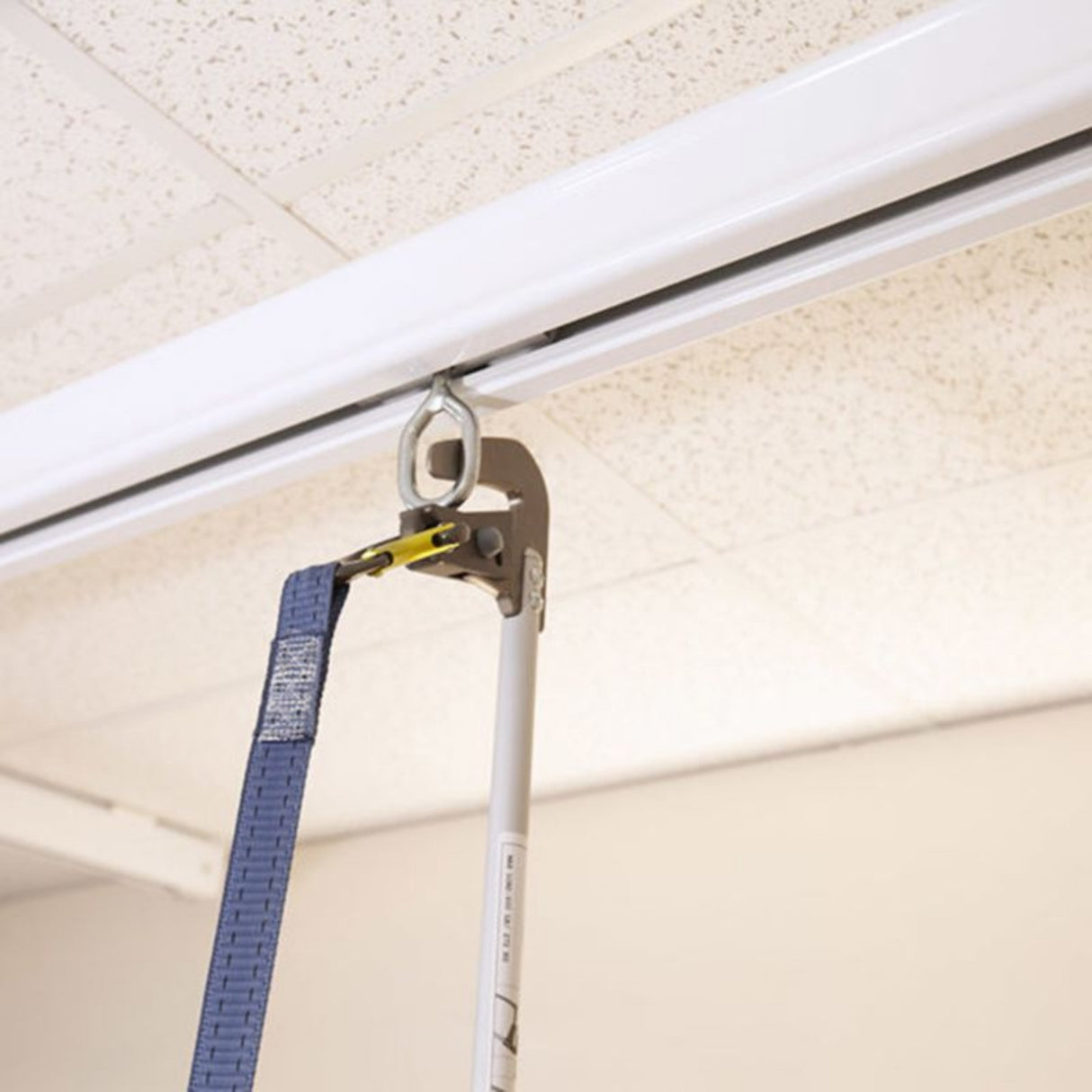 Handicare Portable Ceiling Lift P-600